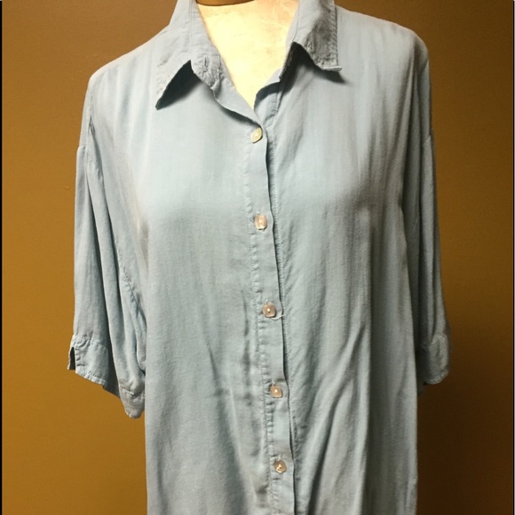 Blouse - Picture 2 of 3